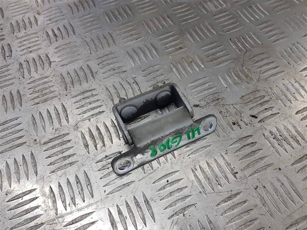 петля крышки багажника Hyundai Grand Starex  797104D000, 750 рублей, Москва