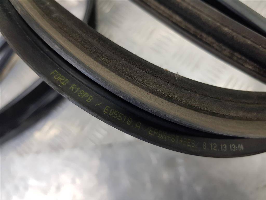 уплотнитель стекла FORD Transit  2042177, 5810 рублей, Москва