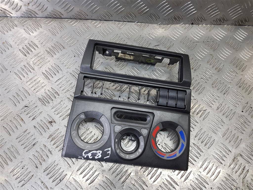 накладка торпедо Iveco Daily  5801476415, 2590 рублей, Москва