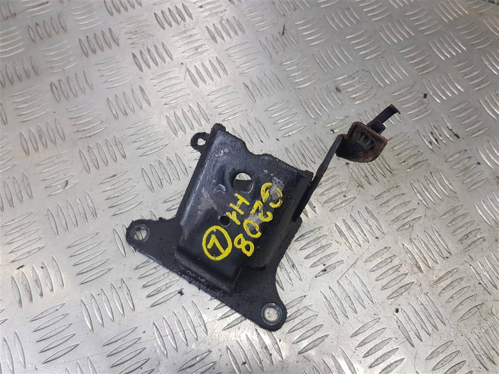 кронштейн двигателя (двс) Hyundai Grand Starex  216204A700, 980 рублей, Москва