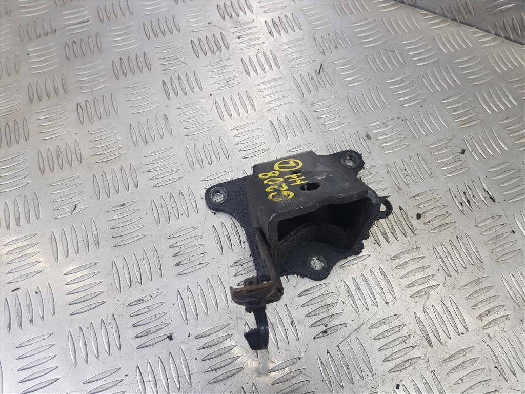 кронштейн двигателя (двс) Hyundai Grand Starex  216204A700, 980 рублей, Москва