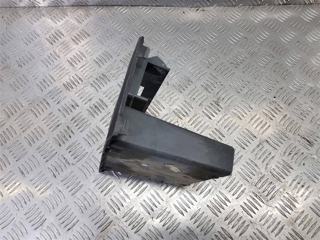 накладка торпедо Iveco Daily  5801476523, 2470 рублей, Москва