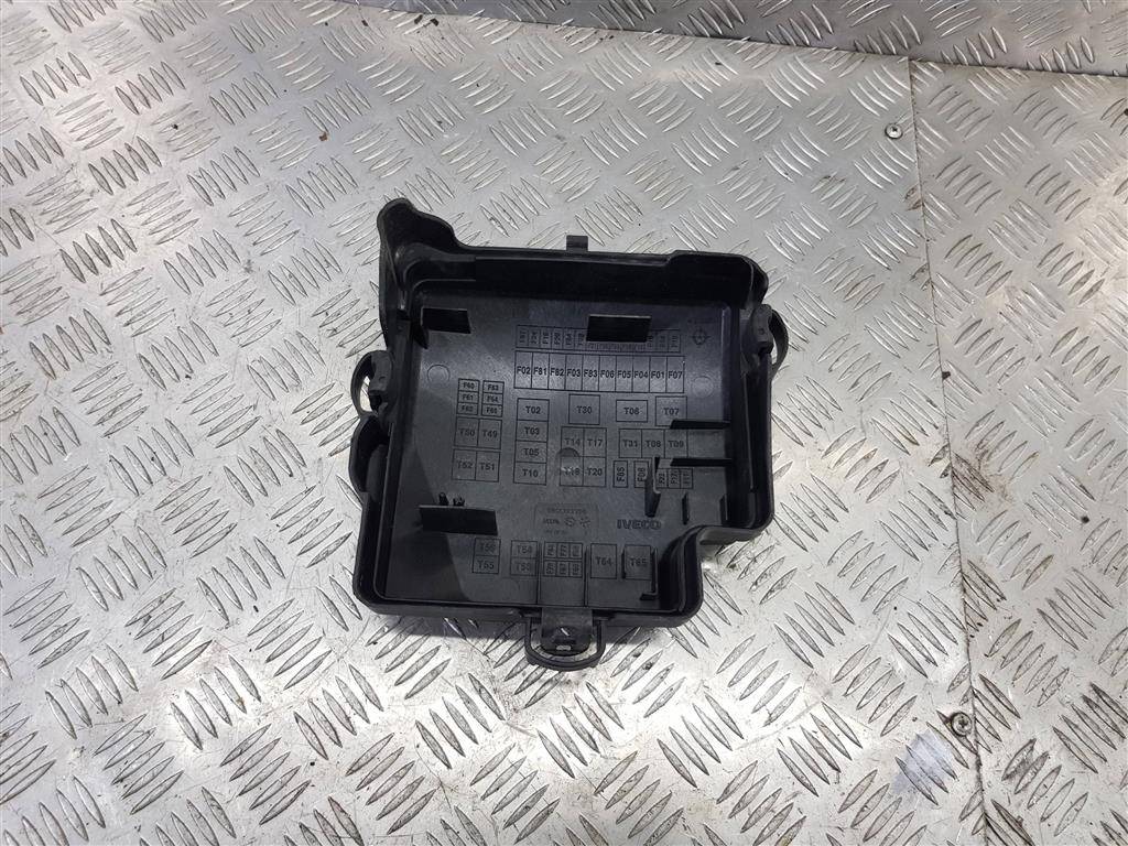 крышка блока предохранителей Iveco Daily  5801393356, 1550 рублей, Москва