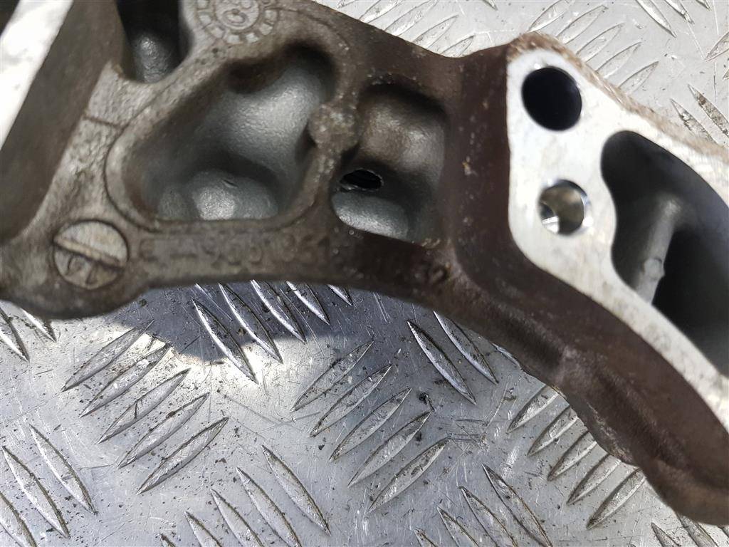 кронштейн двигателя (двс) Peugeot Partner  1807FC, 520 рублей, Москва