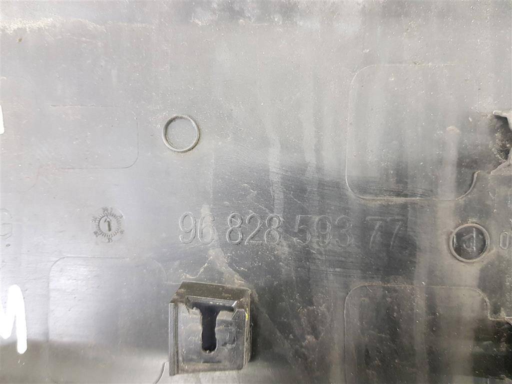 накладка двери Peugeot Partner  8545GQ, 1550 рублей, Москва