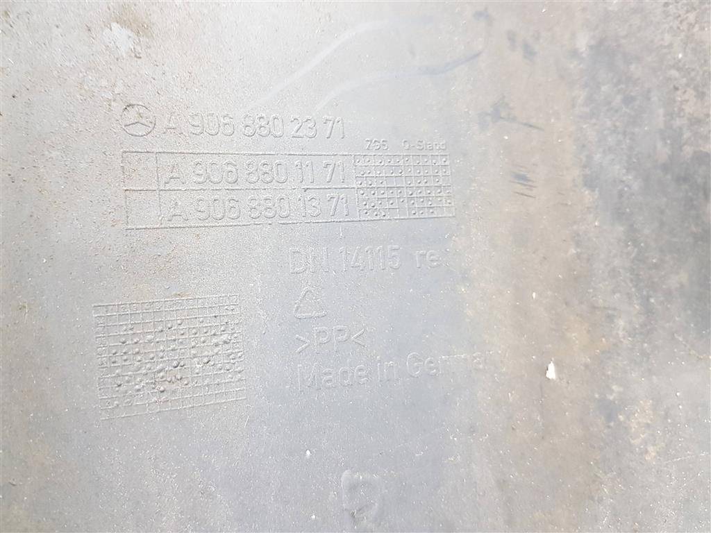 клык заднего бампера Volkswagen Crafter  2E1807322C, 2130 рублей, Москва