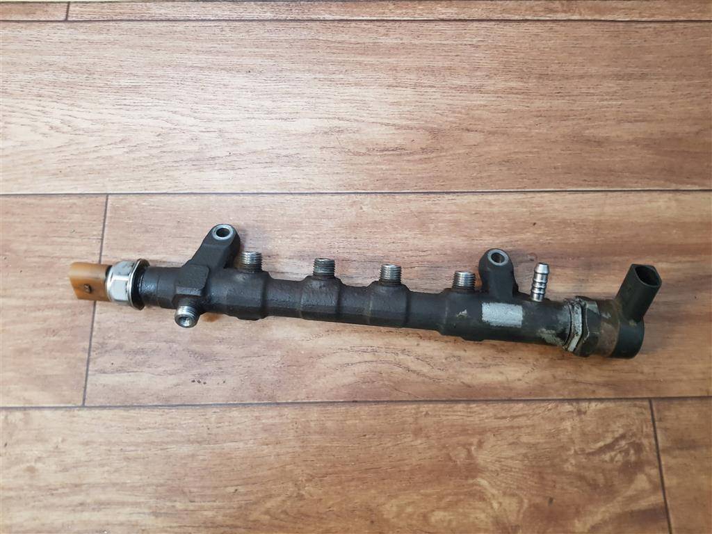 рампа топливная Volkswagen Crafter  03L130089J, 6730 рублей, Москва