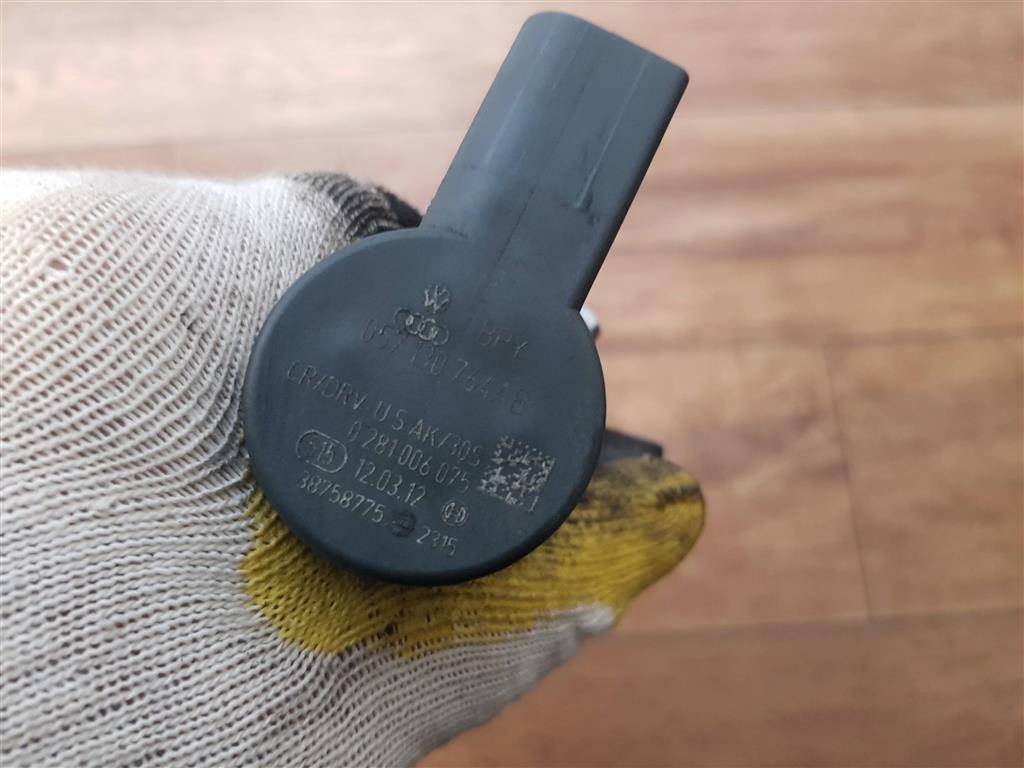 рампа топливная Volkswagen Crafter  03L130089J, 6730 рублей, Москва