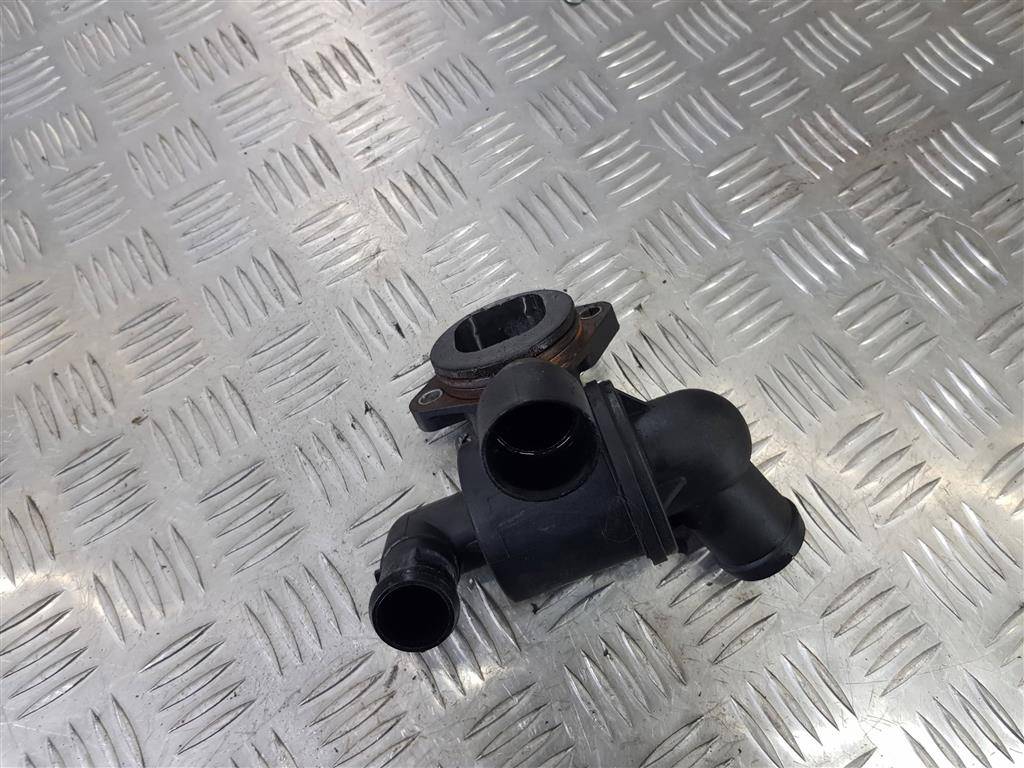 корпус термостата Volkswagen Crafter  03L121111AB, 860 рублей, Москва