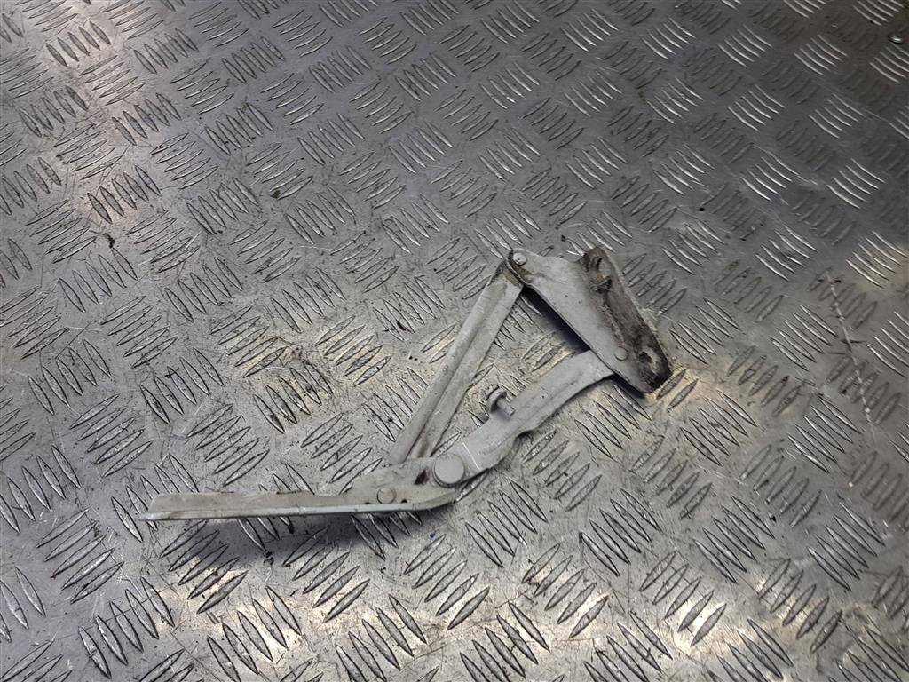 петля капота Volkswagen Crafter  A9067500021, 1550 рублей, Москва