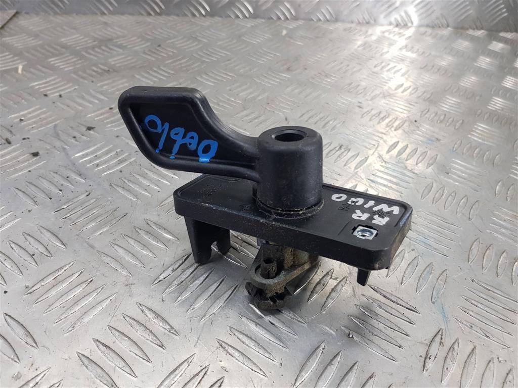 ручка двери внутренняя Fiat Doblo  735463856, 1550 рублей, Москва