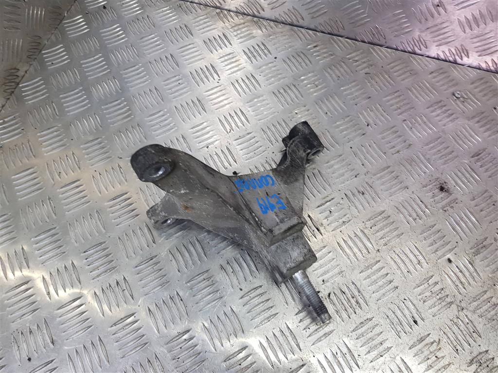 кронштейн кпп FORD Tourneo Connect  5127454, 980 рублей, Москва