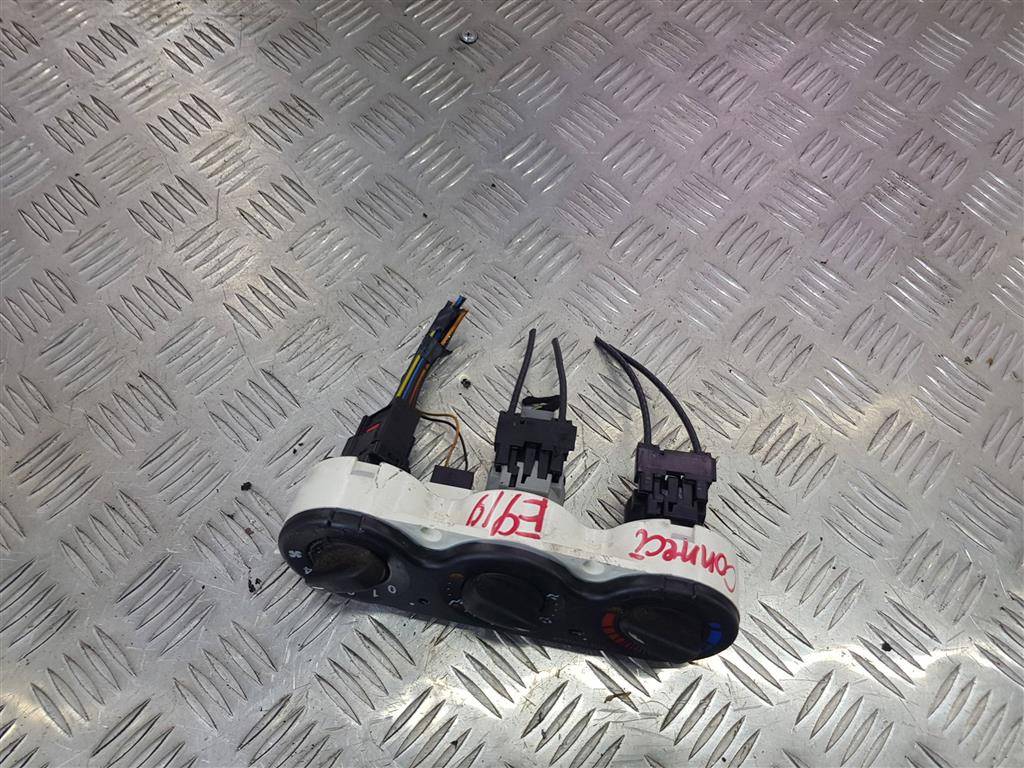 блок управления печкой FORD Tourneo Connect  5225337, 2930 рублей, Москва