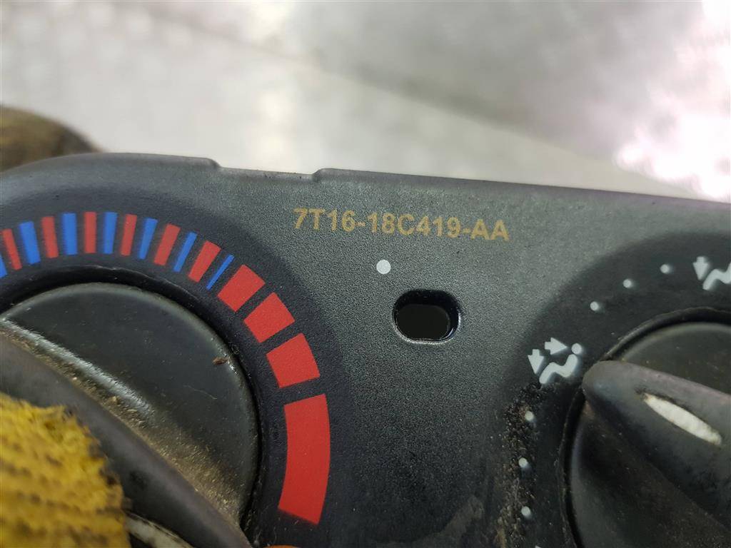 блок управления печкой FORD Tourneo Connect  5225337, 2930 рублей, Москва