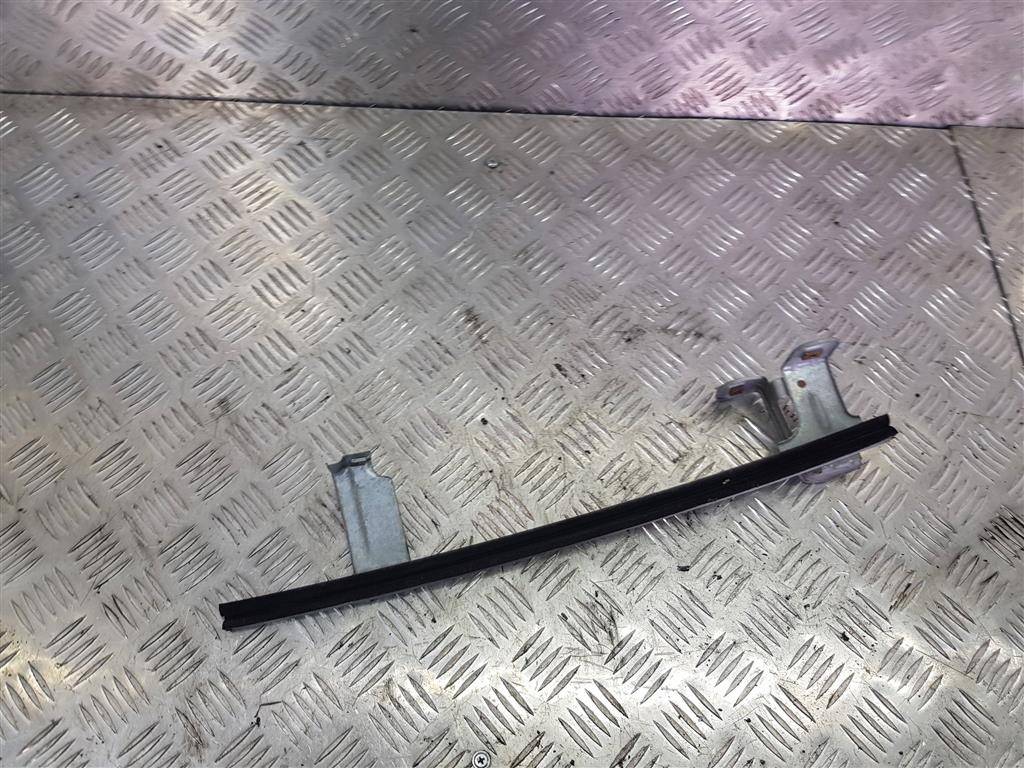 направляющая стекла двери FORD Tourneo Connect  4379164, 980 рублей, Москва