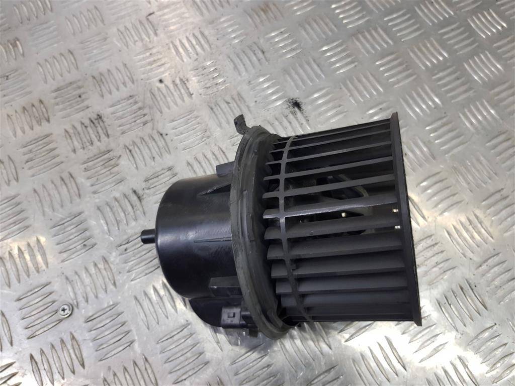 моторчик отопителя FORD Transit  7188531, 2130 рублей, Москва