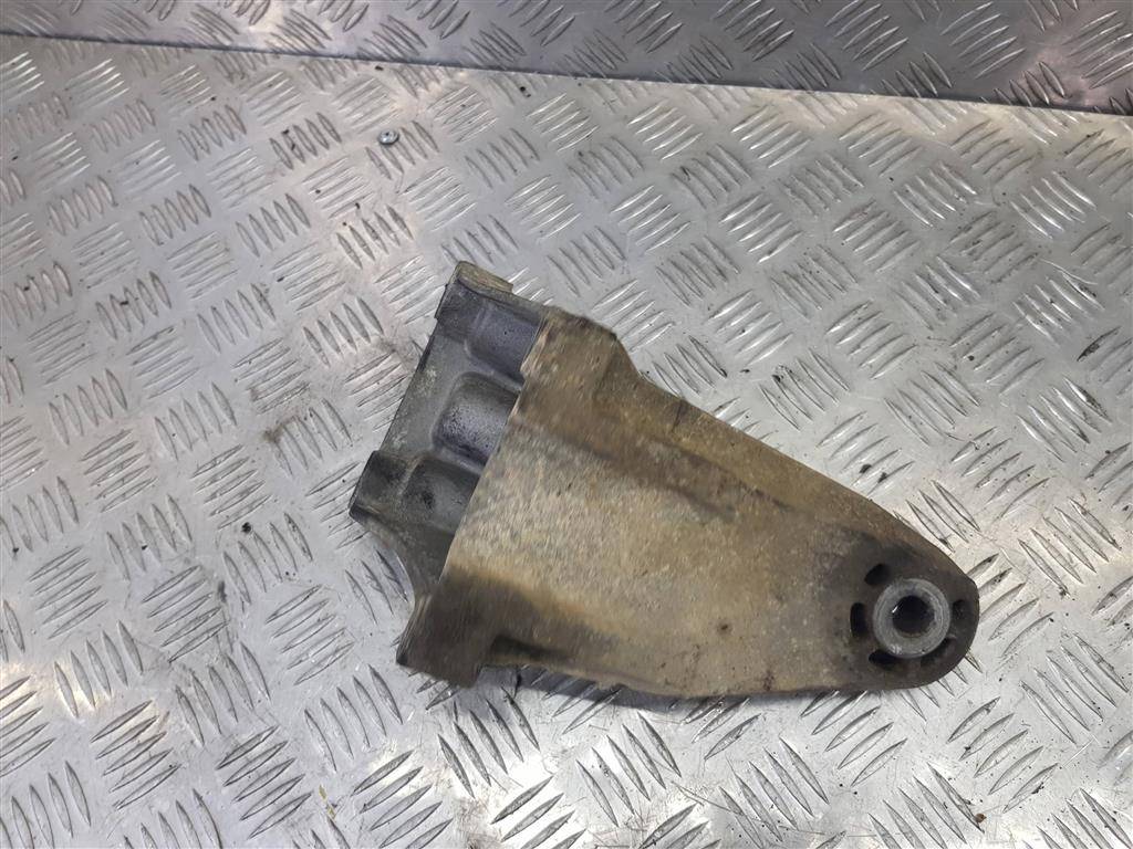 кронштейн двигателя (двс) FORD Transit  1818057, 5580 рублей, Москва