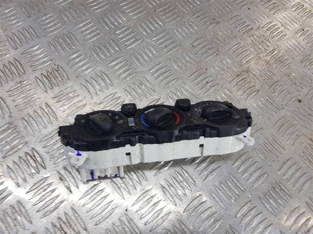 блок управления печкой FORD Transit  1843005, 3850 рублей, Москва