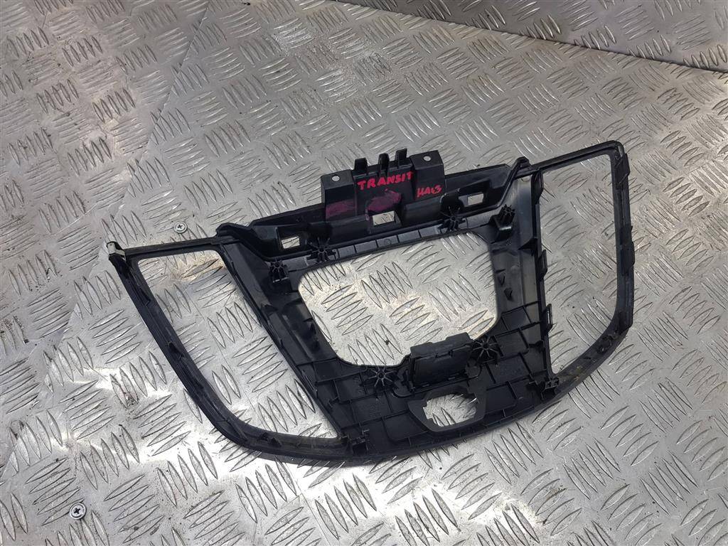 накладка торпедо FORD Transit  1859975, 3850 рублей, Москва