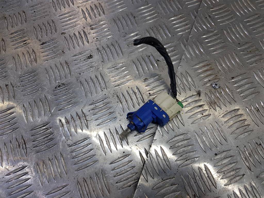 датчик включения стоп-сигнала FORD Transit  4832219, 520 рублей, Москва