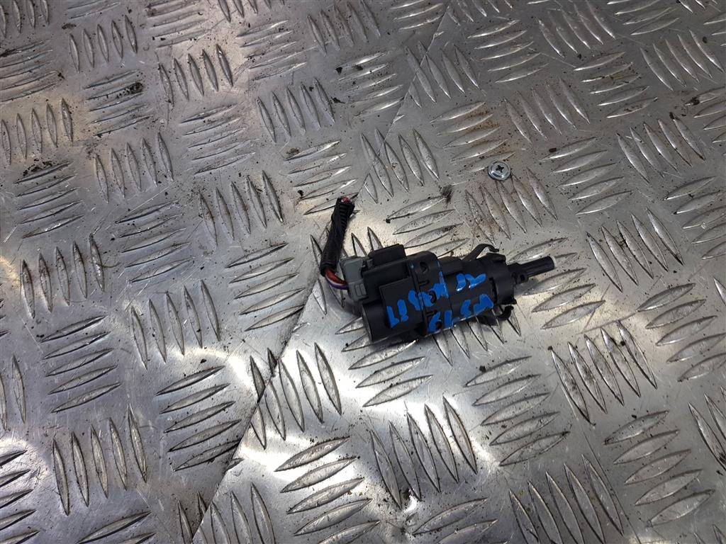 датчик включения стоп-сигнала FORD Transit  4832217, 520 рублей, Москва