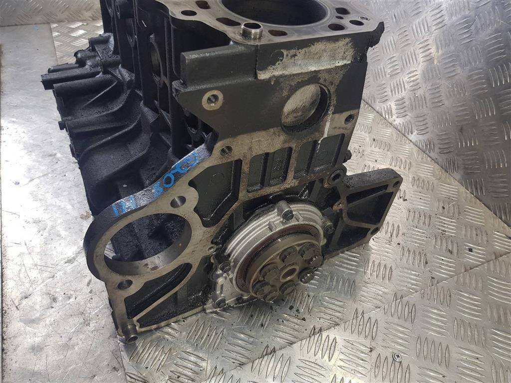 блок цилиндров двигателя Hyundai Grand Starex  2J0124AU00, 115400 рублей, Москва