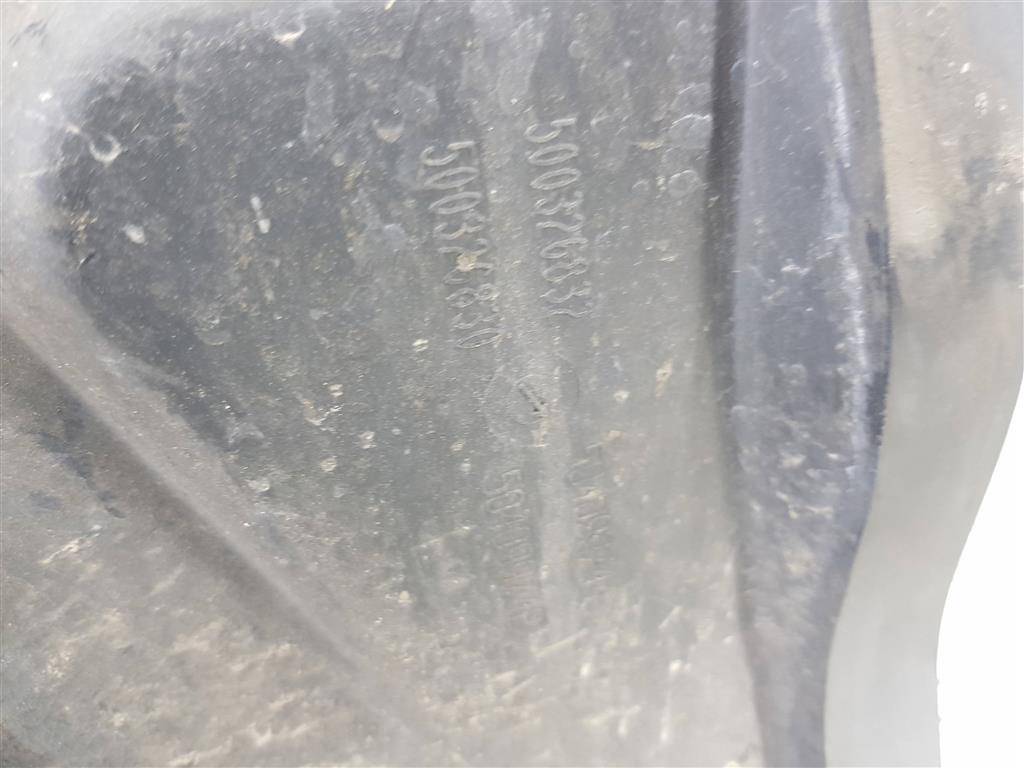 накладка крыла заднего Iveco Daily  504099744, 2130 рублей, Москва