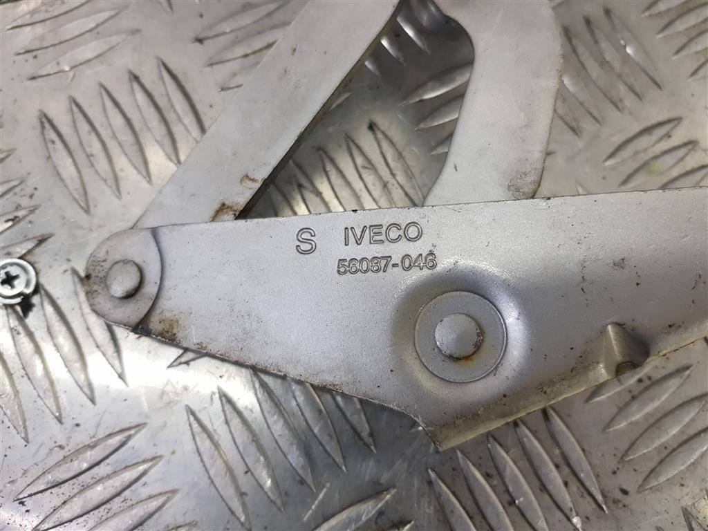 петля капота Iveco Daily  504058771, 630 рублей, Москва