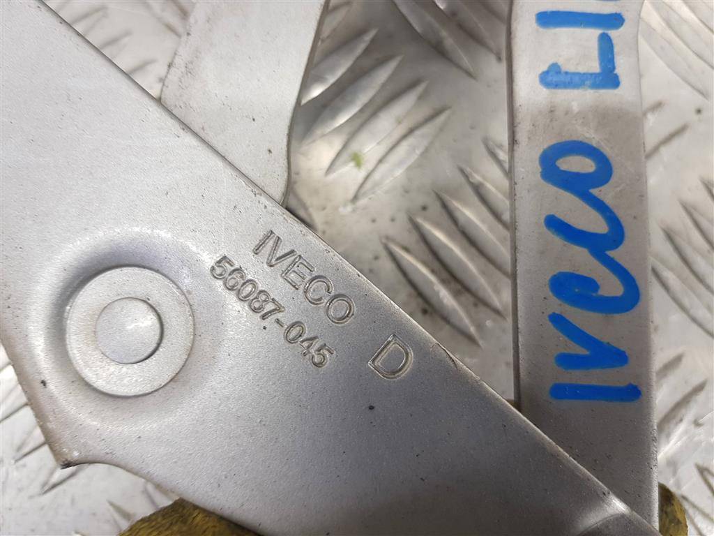 петля капота Iveco Daily  504058770, 630 рублей, Москва