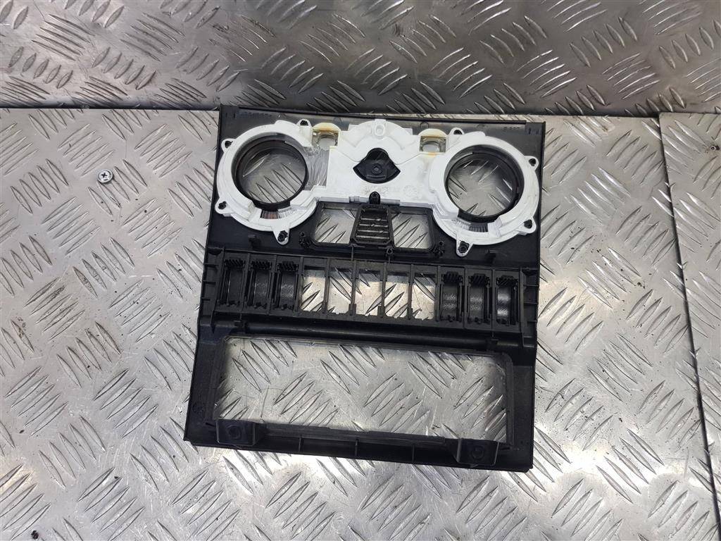 накладка торпедо Iveco Daily  5801476416, 7070 рублей, Москва