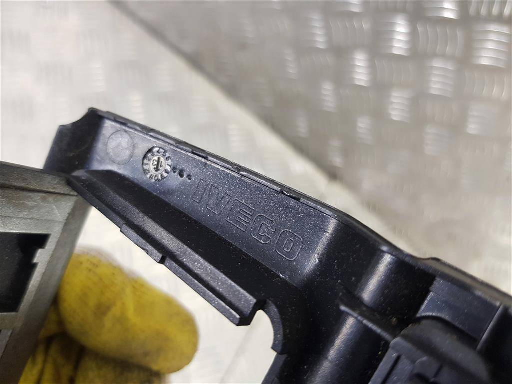 накладка торпедо Iveco Daily  5801476416, 7070 рублей, Москва