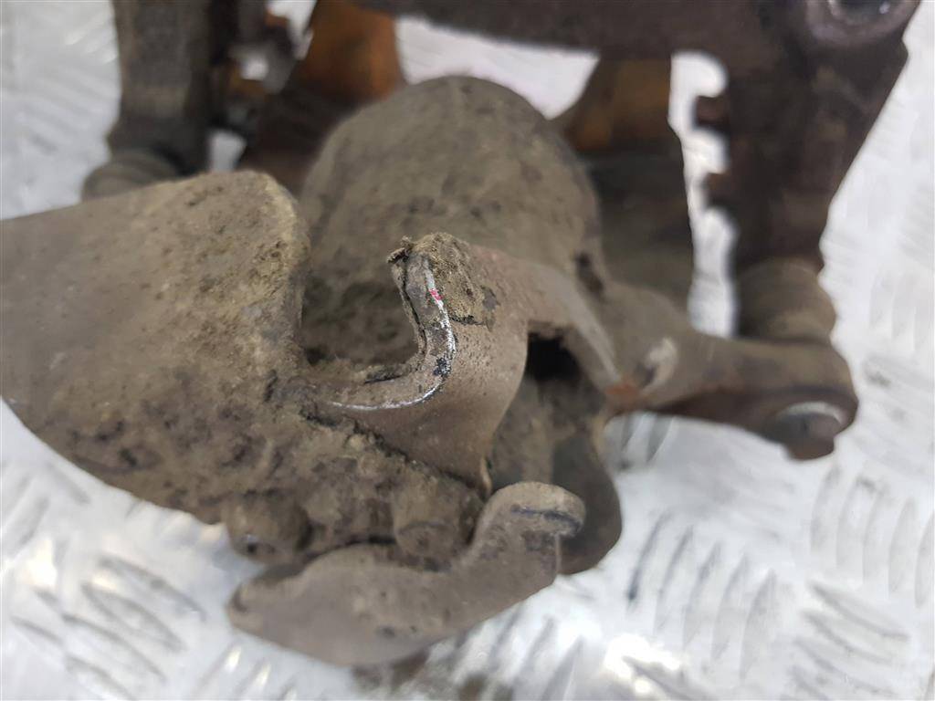 суппорт FORD Transit  1843325, 6730 рублей, Москва