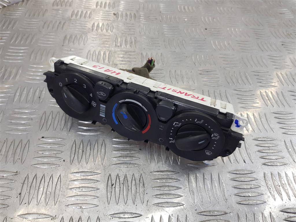 блок управления печкой FORD Transit  1843005, 3850 рублей, Москва