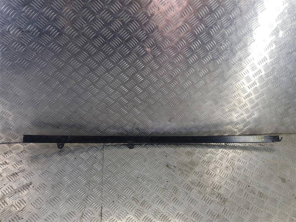 направляющая стекла двери Iveco Daily  500314253, 980 рублей, Москва