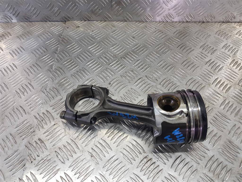 поршень Hyundai Grand Starex  235104A710, 3279 рублей, Москва