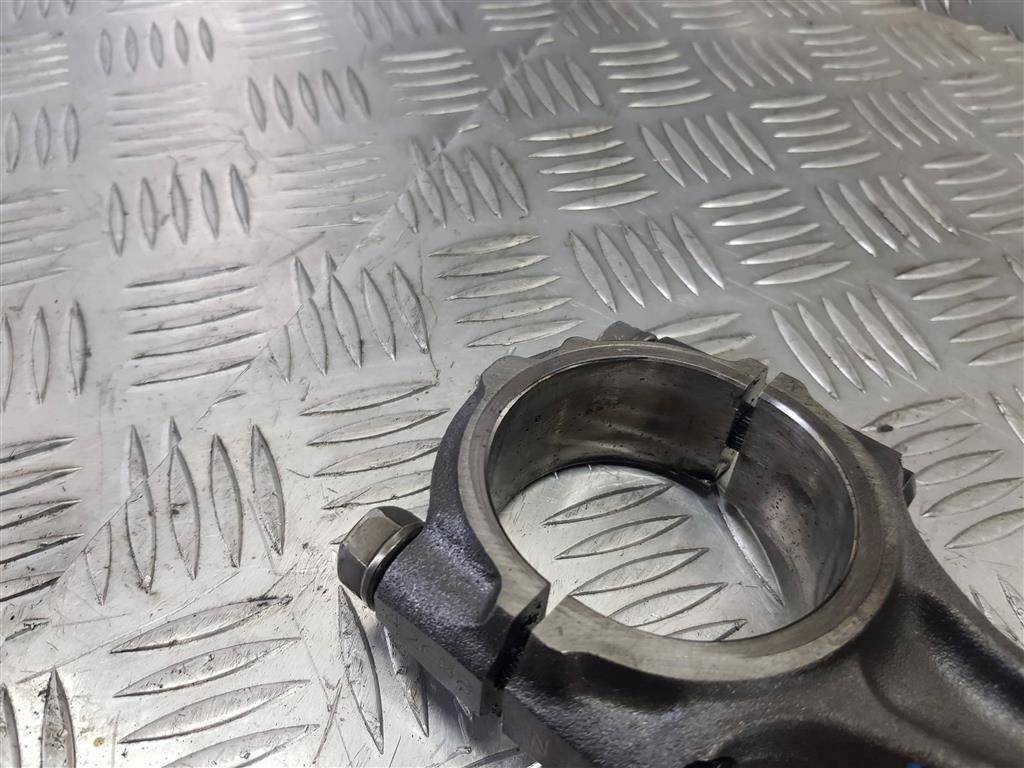 поршень Hyundai Grand Starex  235104A710, 3279 рублей, Москва