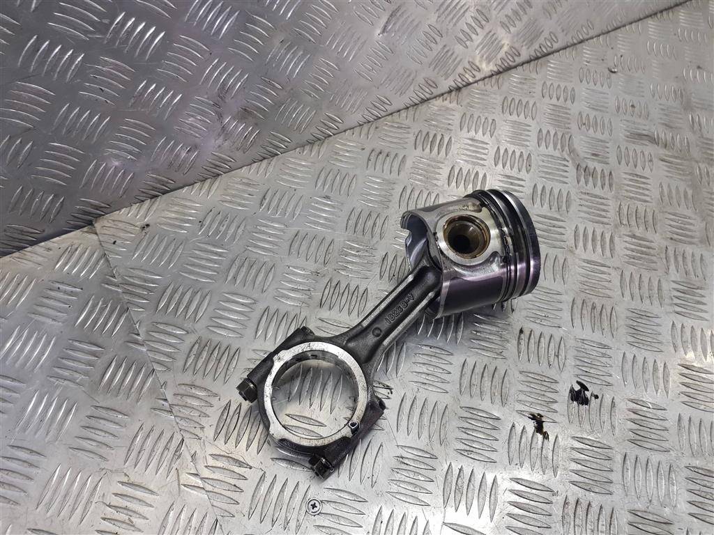 поршень Hyundai Grand Starex  235104A710, 3279 рублей, Москва