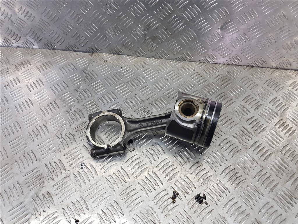 поршень Hyundai Grand Starex  235104A710, 3279 рублей, Москва