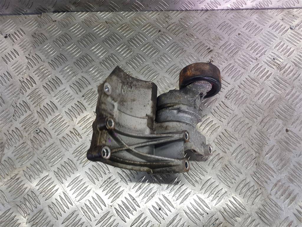 кронштейн гур Hyundai Grand Starex  252714A001, 980 рублей, Москва