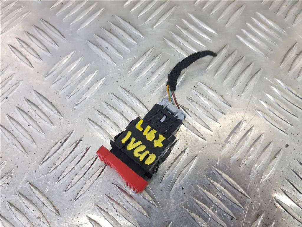 кнопка аварийной сигнализации Iveco Daily  69501526, 2130 рублей, Москва