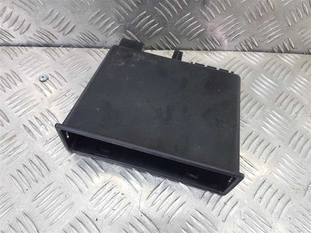 накладка торпедо Iveco Daily  5801258484, 1780 рублей, Москва