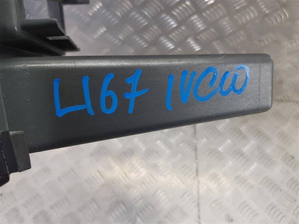 накладка торпедо Iveco Daily  5801476523, 2470 рублей, Москва