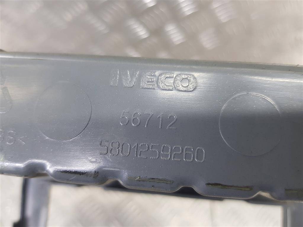 накладка торпедо Iveco Daily  5801476523, 2470 рублей, Москва