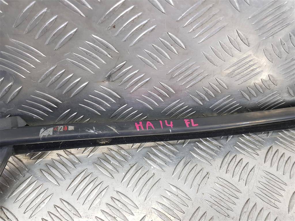 уплотнитель стекла FORD Transit  2042177, 5810 рублей, Москва