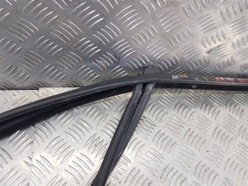 уплотнитель стекла FORD Transit  2042177, 5810 рублей, Москва