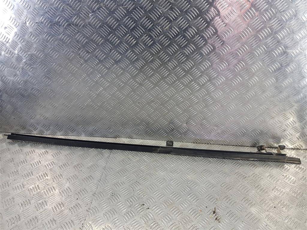 направляющая стекла двери FORD Transit  1826299, 1550 рублей, Москва