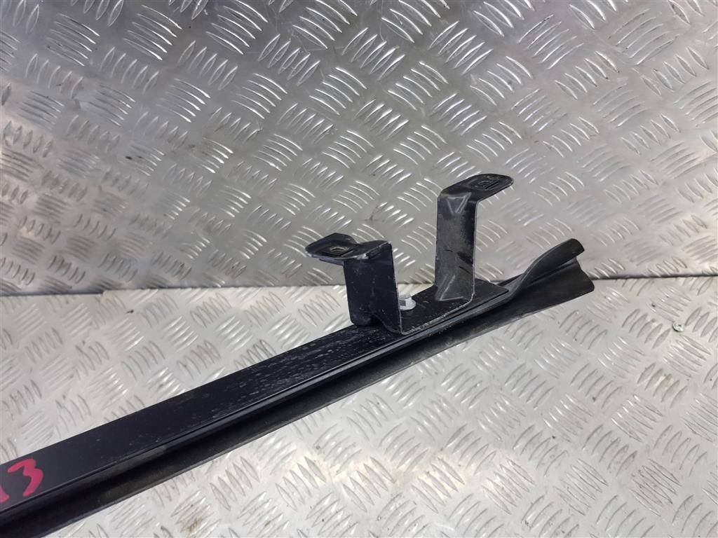 направляющая стекла двери FORD Transit  1826300, 2700 рублей, Москва