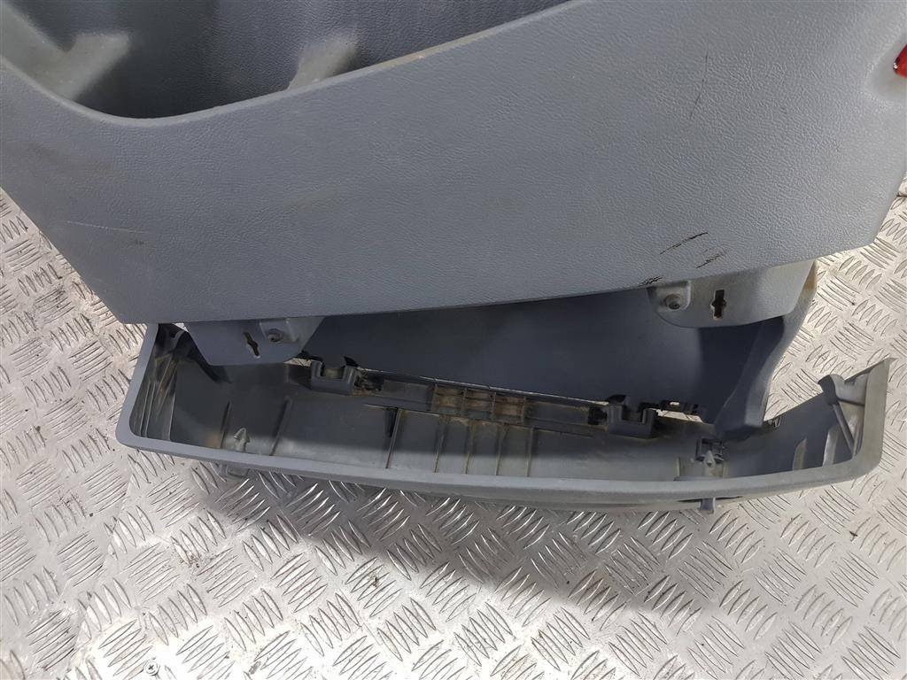 обшивка двери FORD Transit  1869679, 5580 рублей, Москва