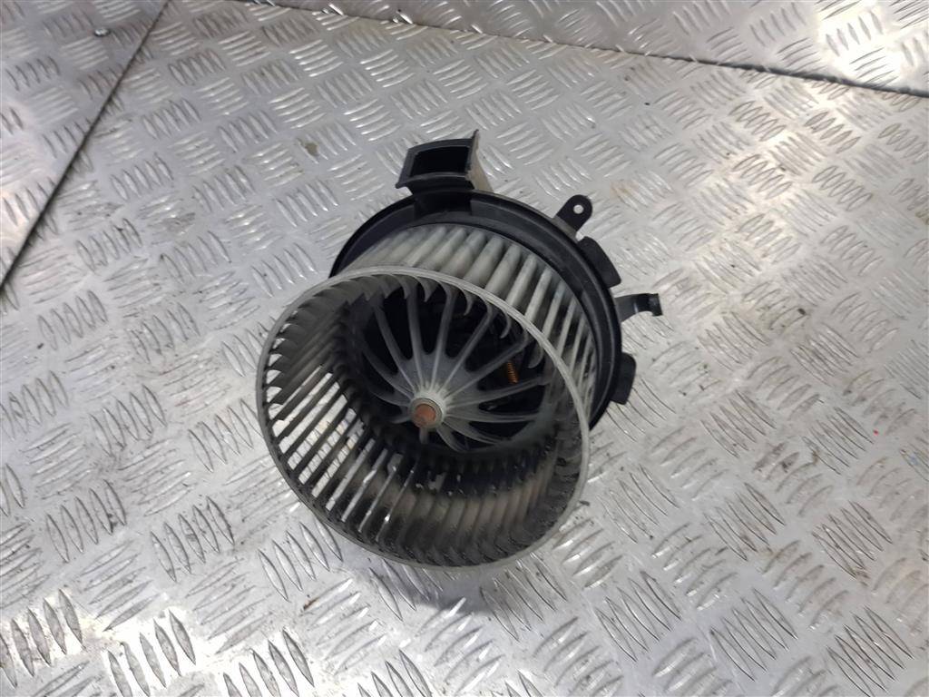 моторчик отопителя MERCEDES-BENZ Sprinter  A0008356007, 2930 рублей, Москва