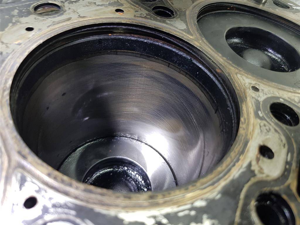 блок цилиндров двигателя FORD Transit  1376421, 86650 рублей, Москва